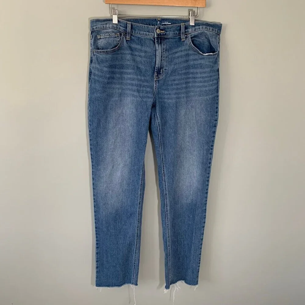 Old Navy Mid Rise Wow Boyfriend Jeans‎ Medium Wash Raw Hem 14 Tall Blue Denim